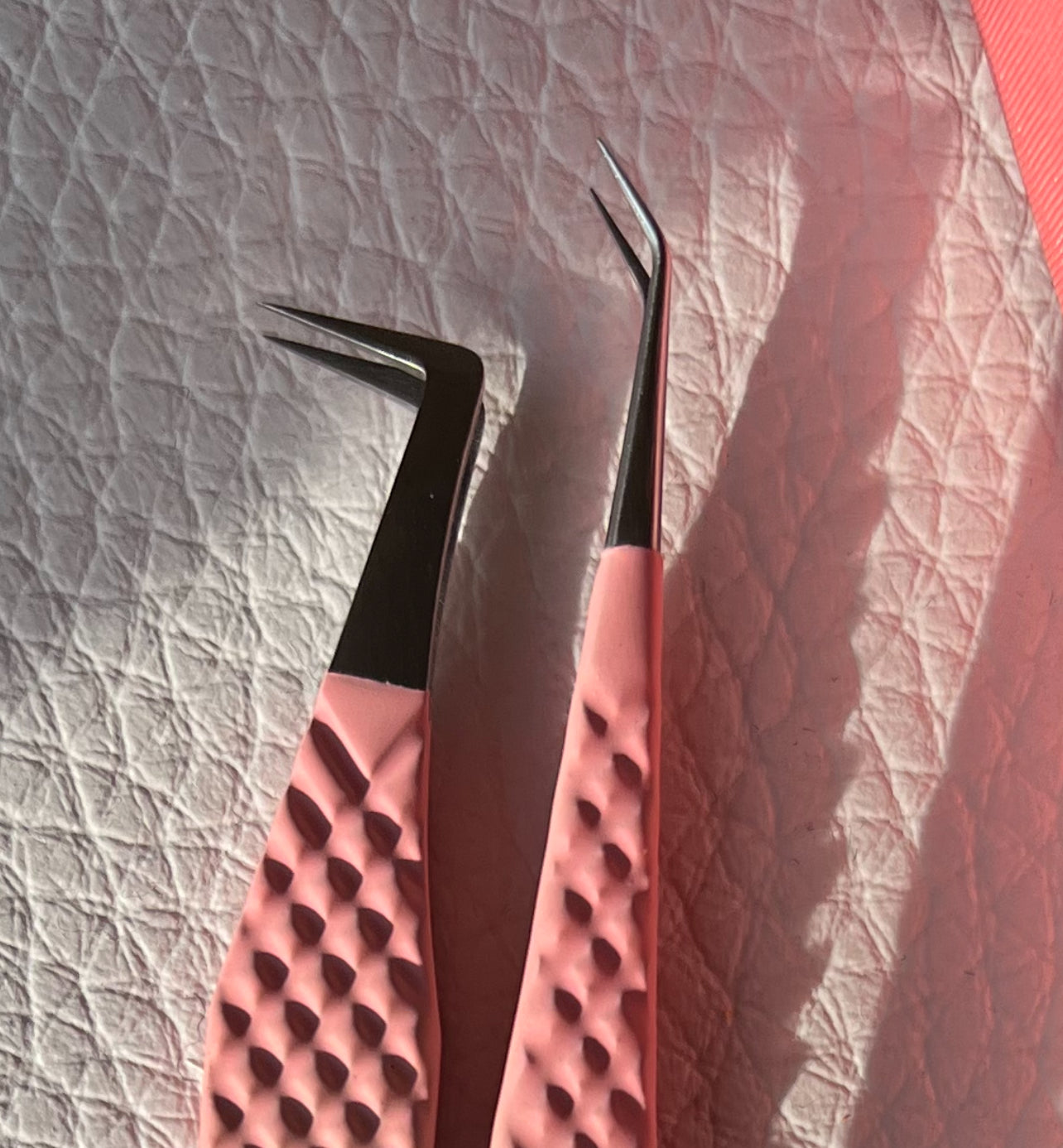Melon Luxe Tweezers 🍉